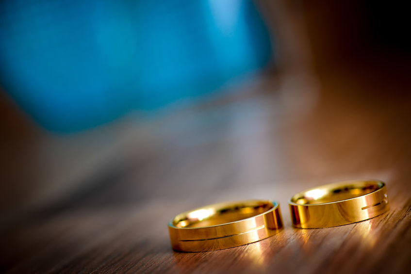 Where Can You Sell Old Wedding Bands?