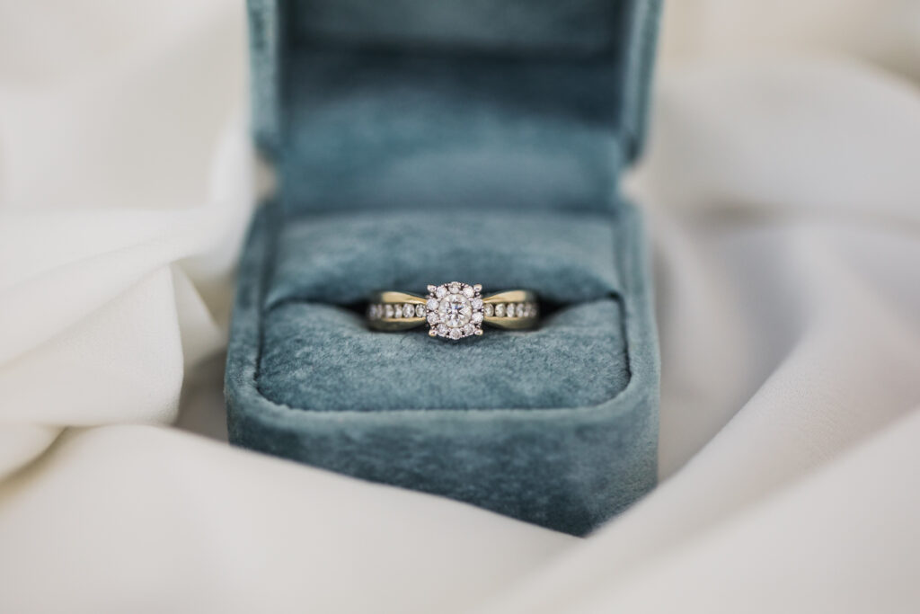 How Much do Custom Wedding Bands Cost?