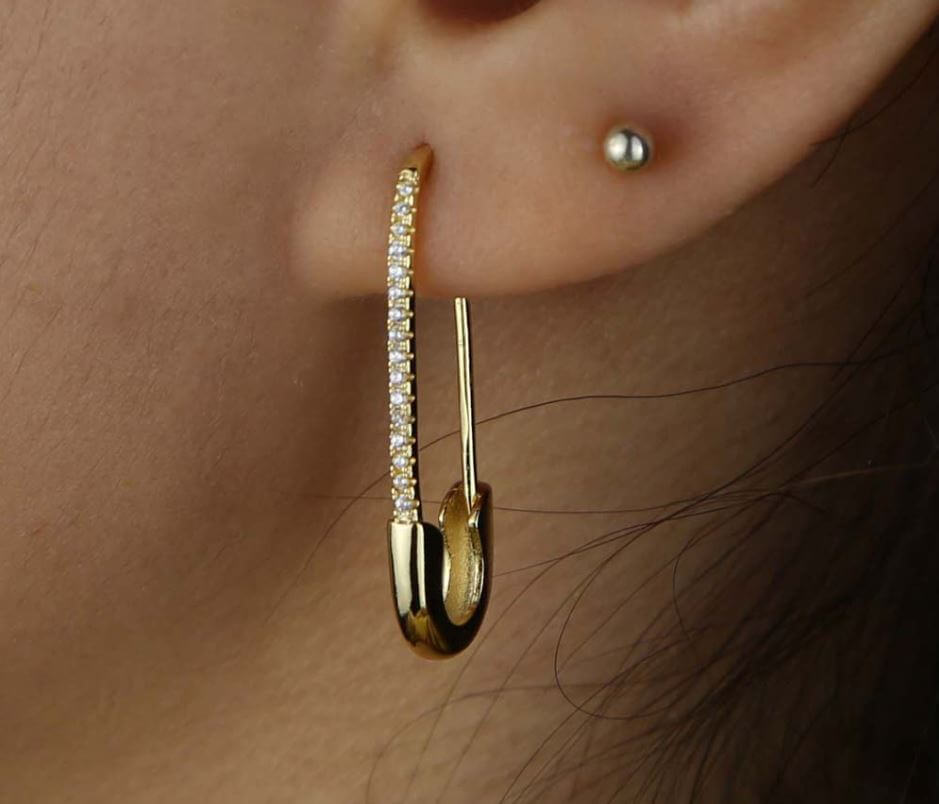 can you use safety pins as earrings