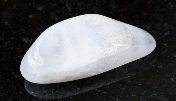 Moonstone Crystal meaning